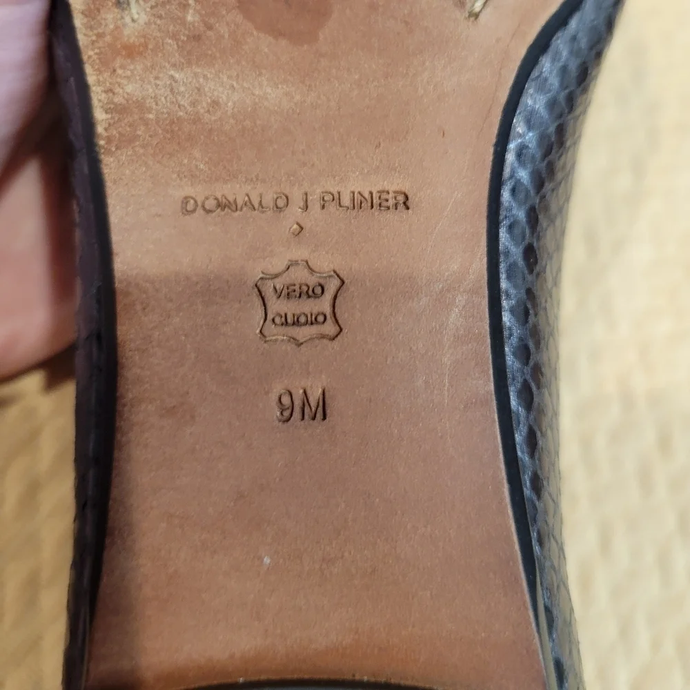Donald j pliner size 9m great animal print black/silver ballet flats